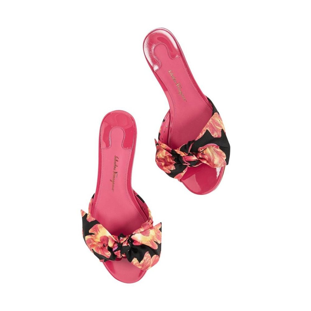 Salvatore Ferragamo Floral Chianni Begonia Patent